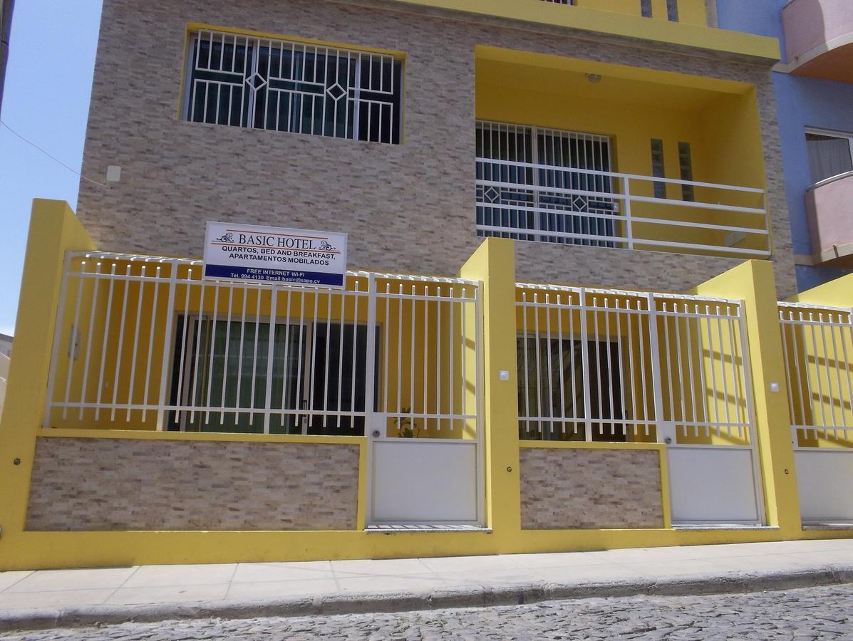 Basic Hotel Mindelo Bagian luar foto