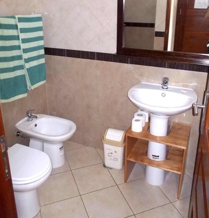 Basic Hotel Mindelo Bagian luar foto