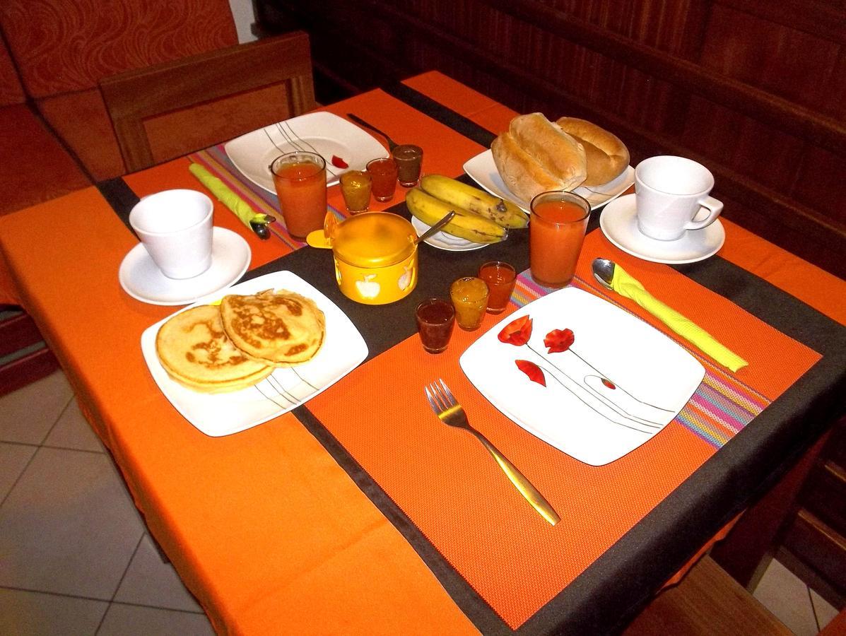Basic Hotel Mindelo Bagian luar foto