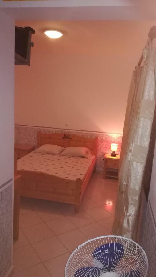 Basic Hotel Mindelo Bagian luar foto