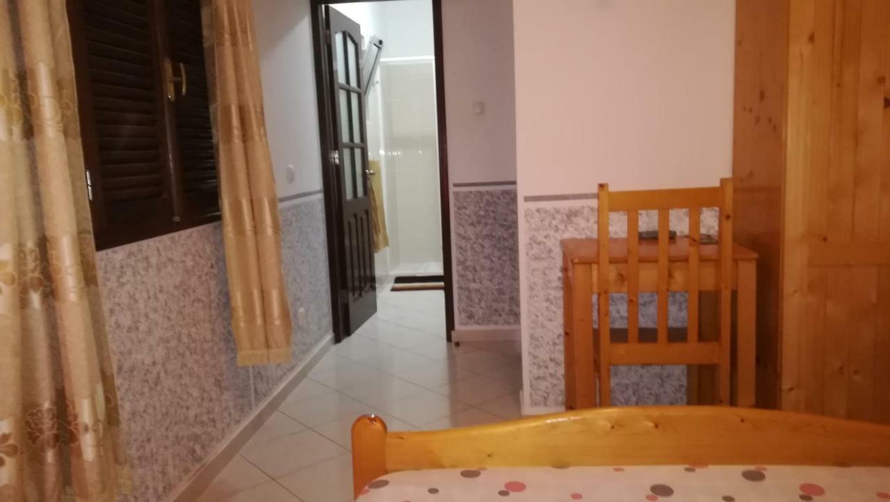 Basic Hotel Mindelo Bagian luar foto